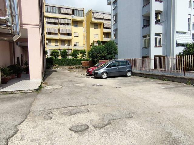Box in vendita a Borgo San Lorenzo, Aversa