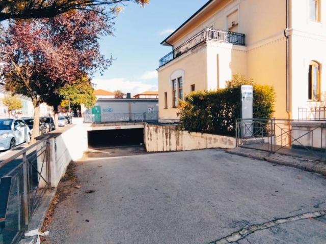 Box in vendita a Avezzano, Abruzzo