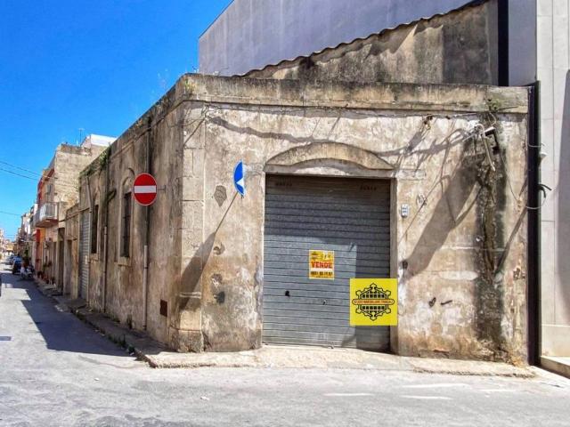 Box in vendita a Avola, Sicilia