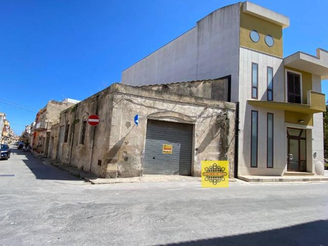 Box in vendita a Avola, Sicilia