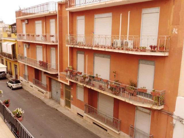 Box in vendita a Avola, Sicilia
