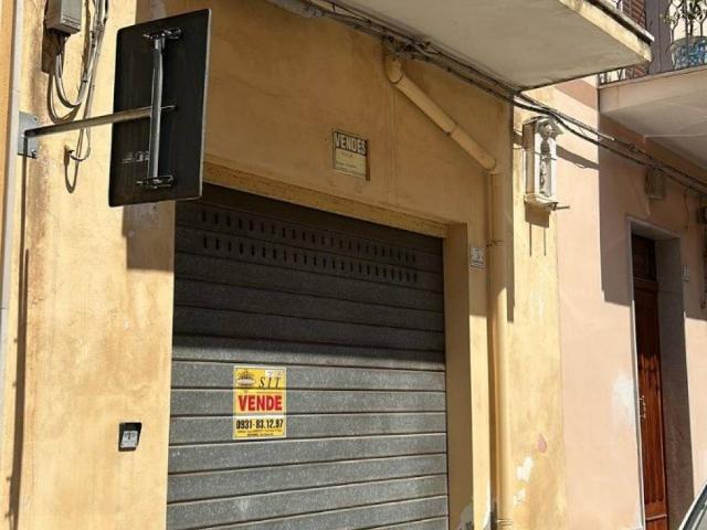 Box in vendita a Avola, Sicilia
