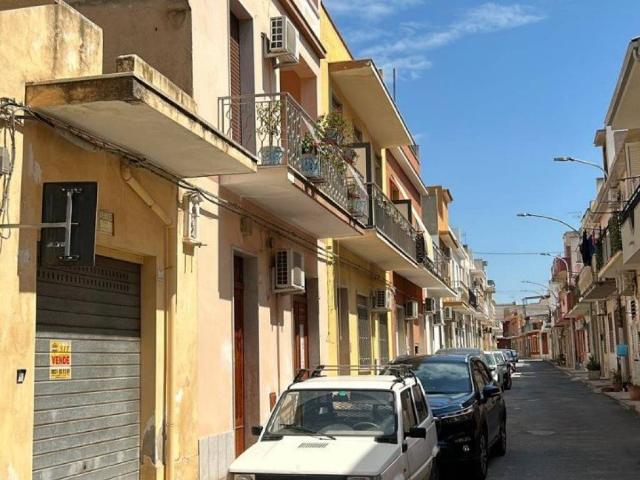 Box in vendita a Avola, Sicilia