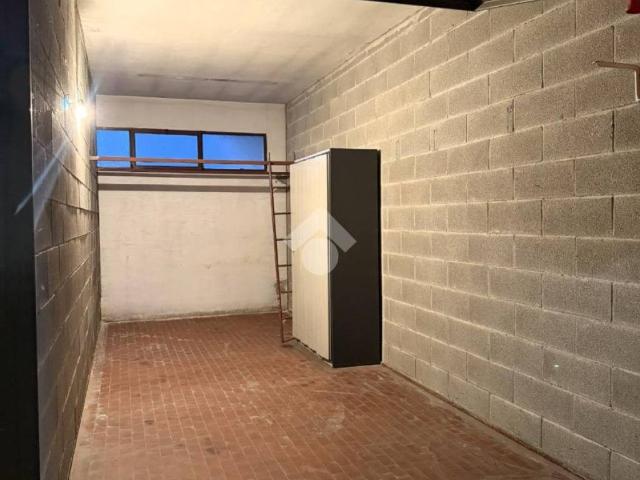 Box in vendita a Azzano San Paolo, Lombardia