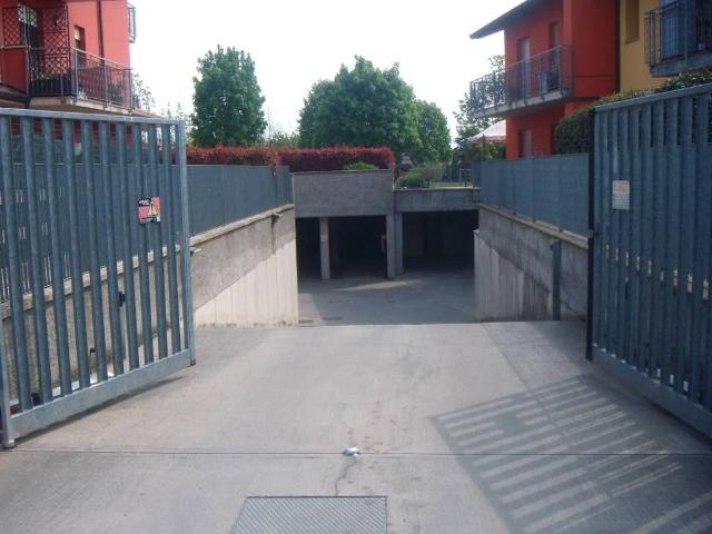 Box in vendita a Cassinone, Bagnatica
