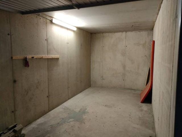 Box in vendita a Baranzate, Lombardia