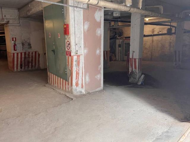 Box in vendita a Bardonecchia, Torino
