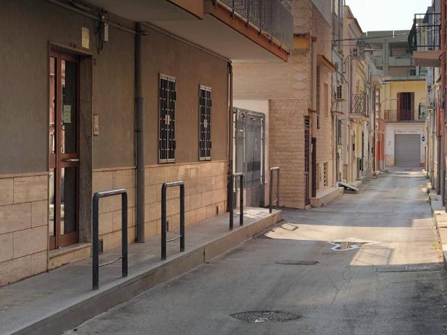 Box in vendita a Carbonara di Bari, Puglia