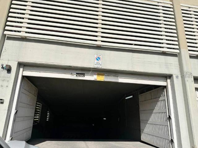 Box in vendita a Municipio 2, Puglia