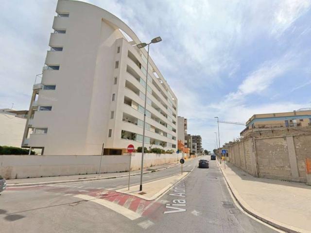 Box in vendita a Bari