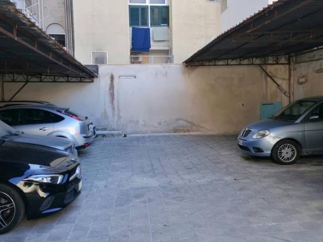 Box in vendita a Libertà, Puglia