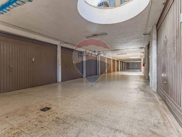 Box in vendita a Puglia, Bari