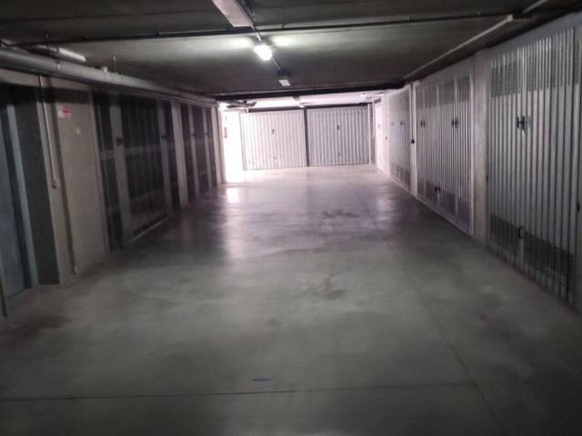 Box in vendita a Carbonara di Bari, Puglia