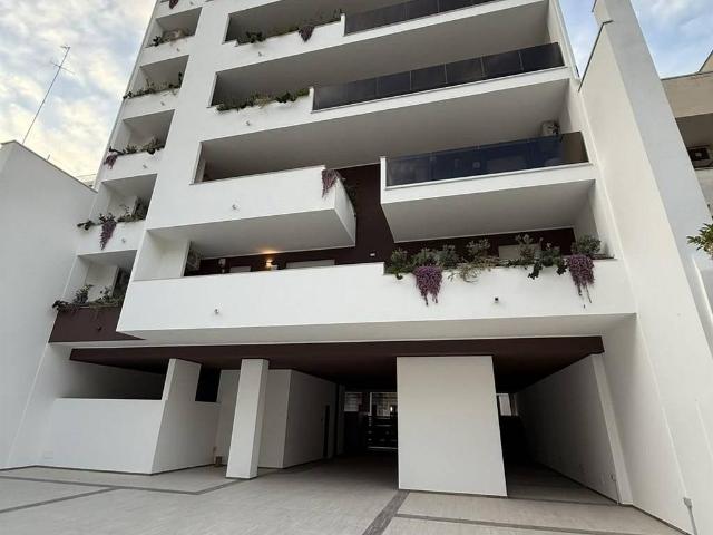 Box in vendita a Bari