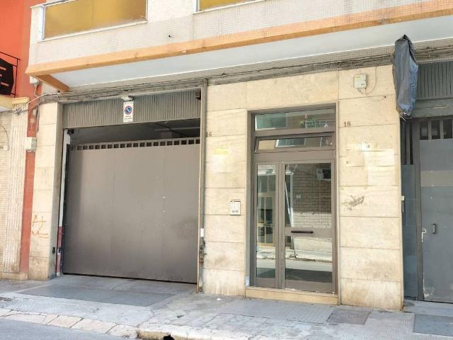 Box in vendita a Bari