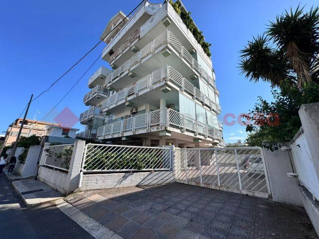 Box in vendita a Bari