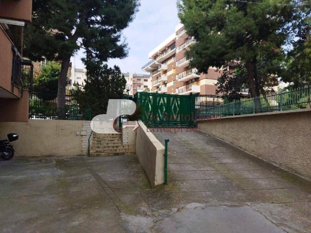 Box in vendita a Poggiofranco, Bari