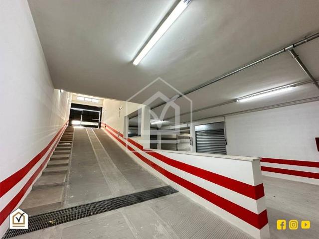 Box in vendita a Puglia, Bari