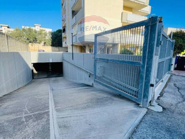 Box in vendita a Bari