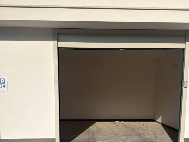 Box in vendita a Quartierino, Bari