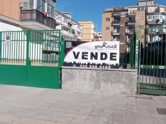 Box in vendita a Bari