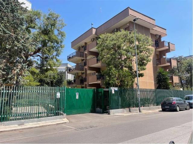 Box in vendita a Poggiofranco, Bari