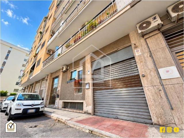 Box in vendita a Picone, Bari