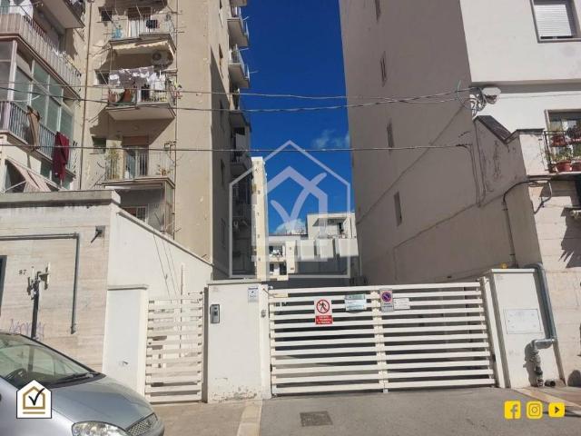 Box in vendita a Carrassi, Bari