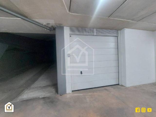 Box in vendita a Municipio 2, Puglia