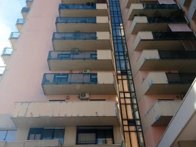 Box in vendita a Poggiofranco, Bari