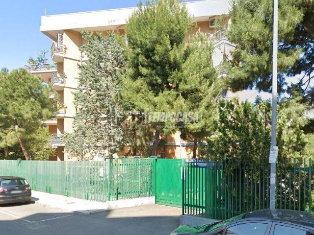 Box in vendita a Poggiofranco, Bari