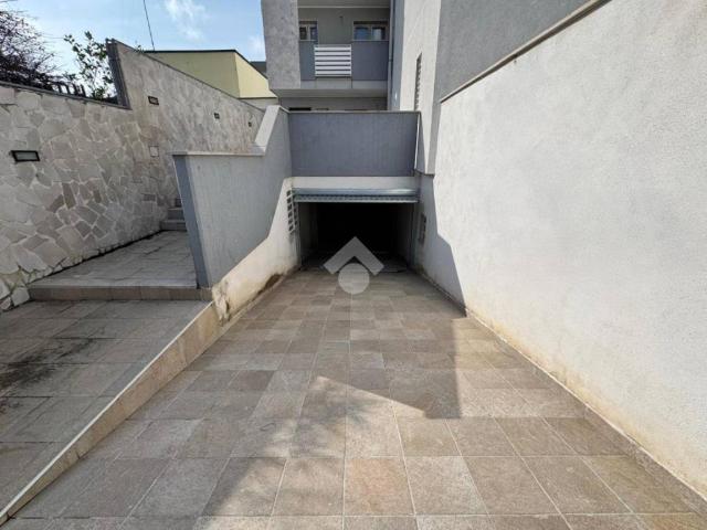 Box in vendita a Bari