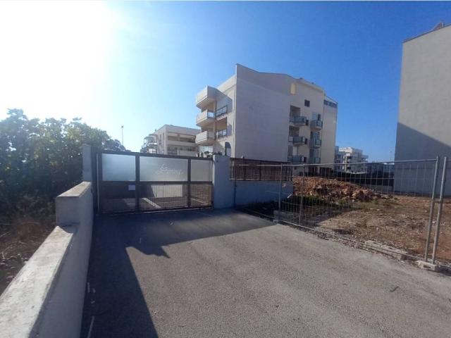 Box in vendita a Bari