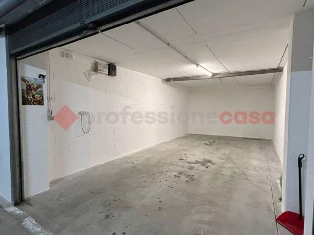 Box in vendita a Bari