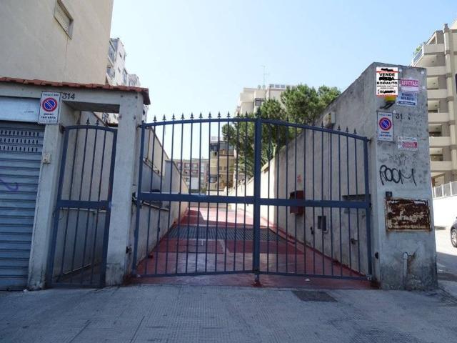 Box in vendita a Puglia, Bari