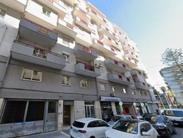 Box in vendita a Puglia, Bari