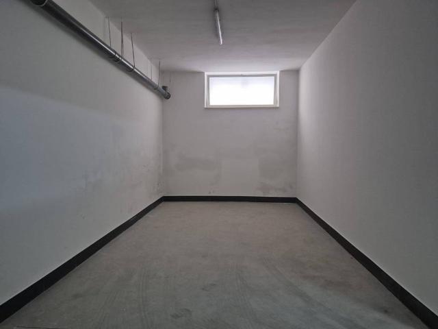 Box in vendita a Bari