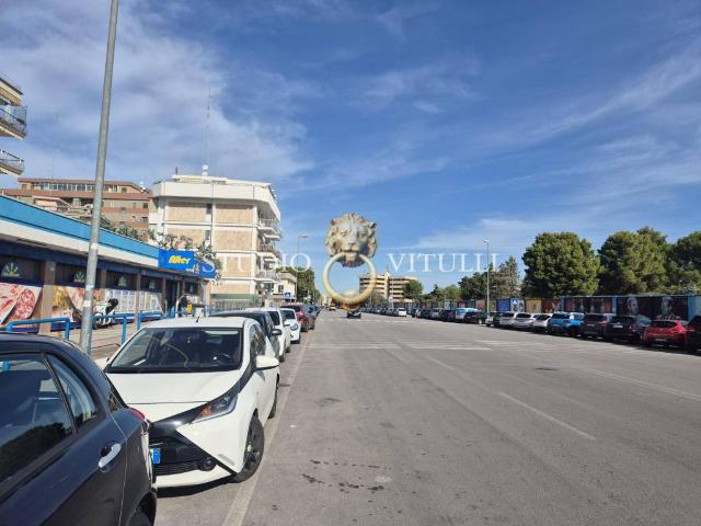 Box in vendita a Carrassi, Bari