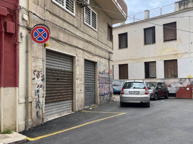 Box in vendita a Bari