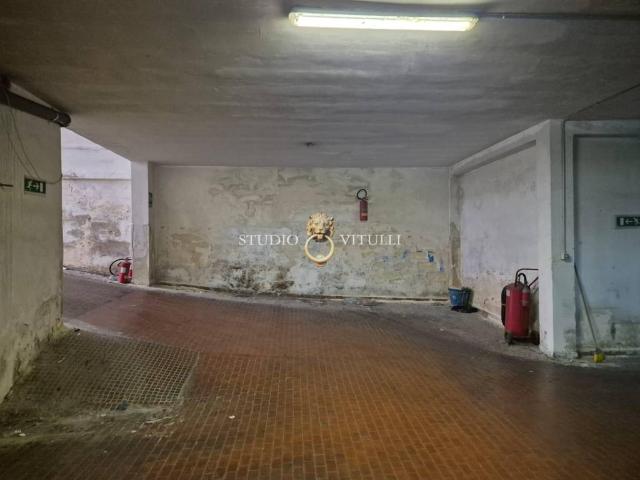 Box in vendita a Bari