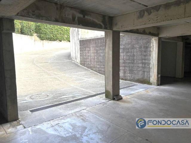 Box in vendita a Barlassina, Lombardia