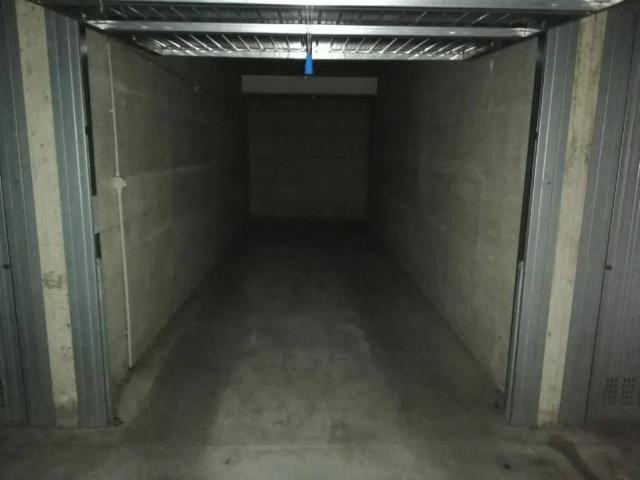 Box in vendita a Barlassina, Lombardia