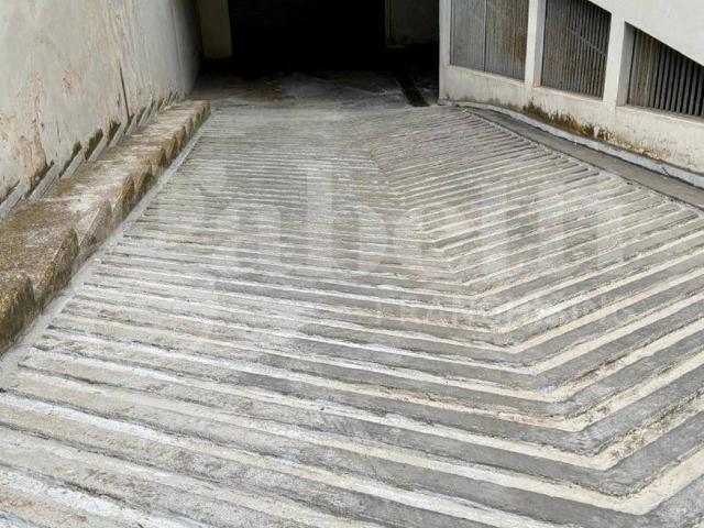 Box in vendita a Centro, Puglia