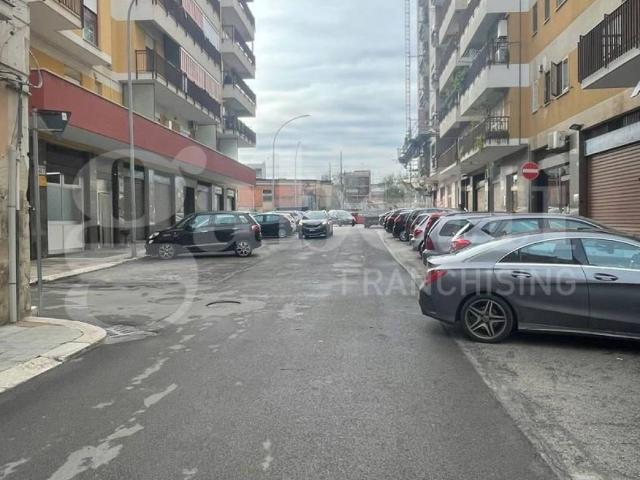 Box in vendita a Centro, Puglia