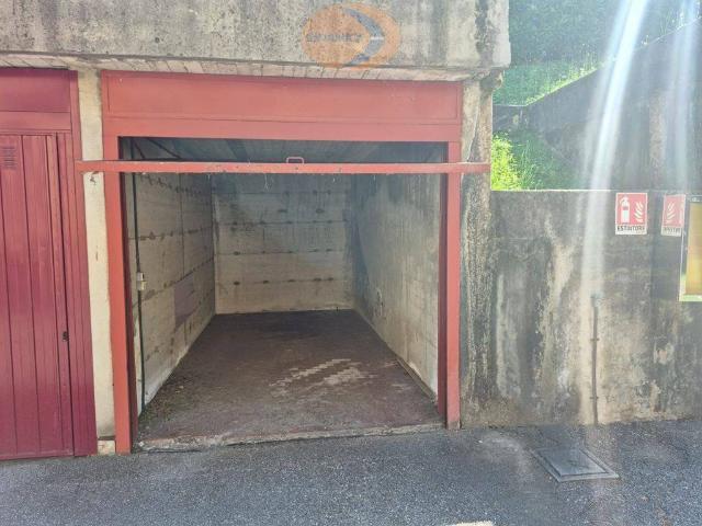 Box in vendita a Barzanò, Lombardia