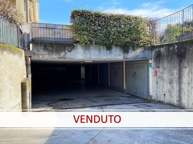 Box in vendita a Barzanò, Lombardia