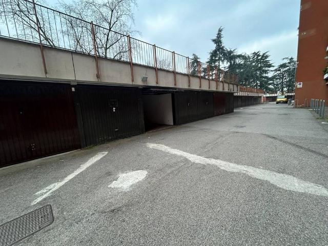 Box in vendita a Milano 3, Basiglio