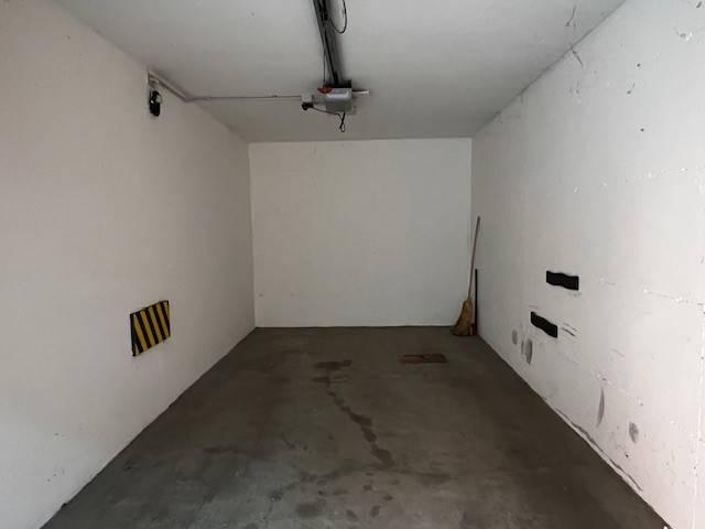 Box in vendita a Milano 3, Basiglio