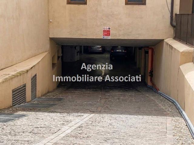 Box in vendita a Pilastroni, Bassano Del Grappa