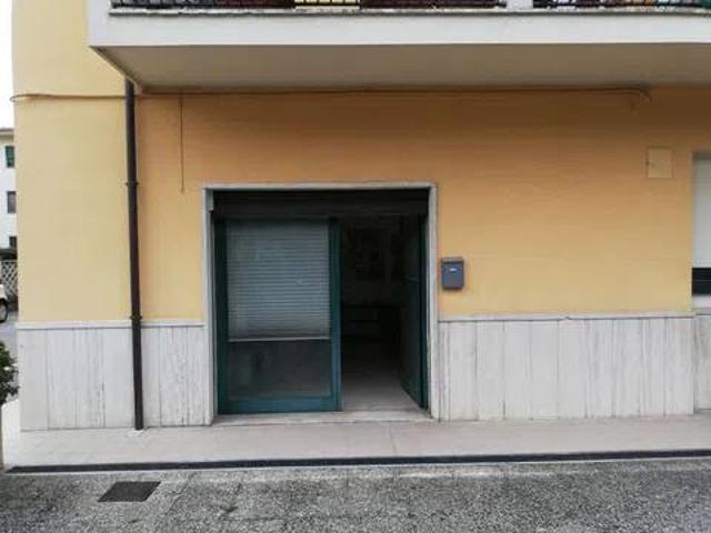 Box in vendita a Santa Lucia, Bastia Umbra